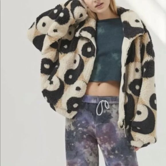 Urban Outfitters Bold Sherpa Olivia Yin Yang Jacket Ivory Tan Black - Picture 2 of 10
